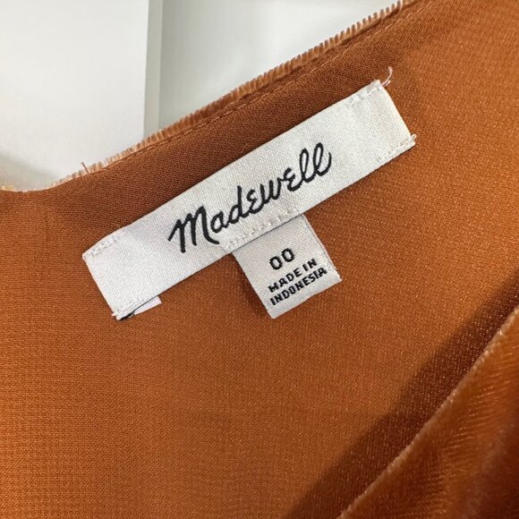 Madewell Velvet Button-Down Cami in Vintage Gold - 00 - Picture 7 of 11